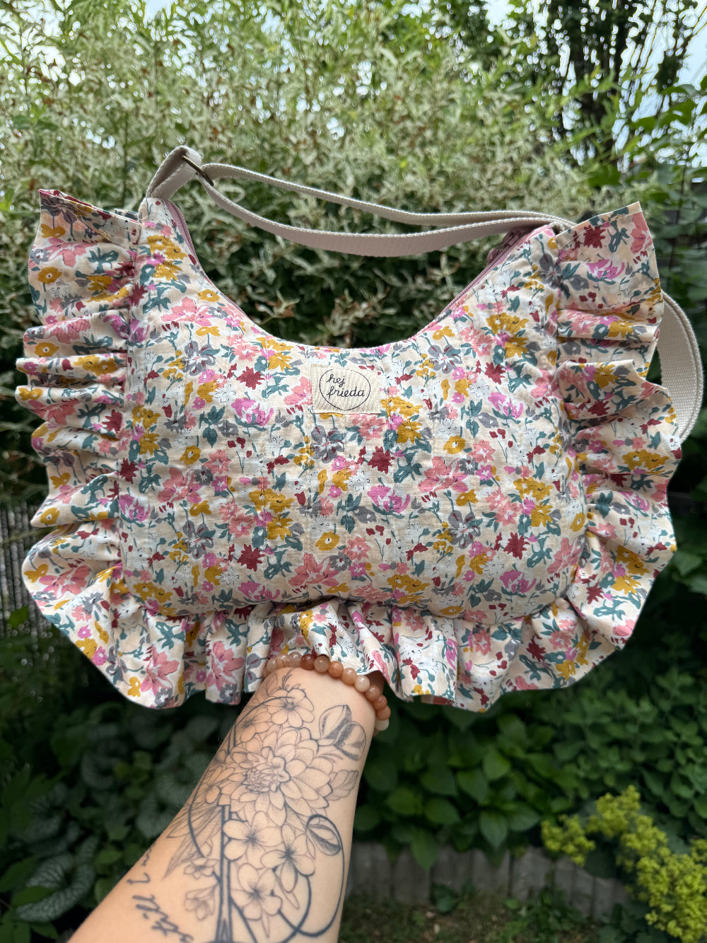PREORDER - ROSIE Ruffle Bag Flowers Rosé